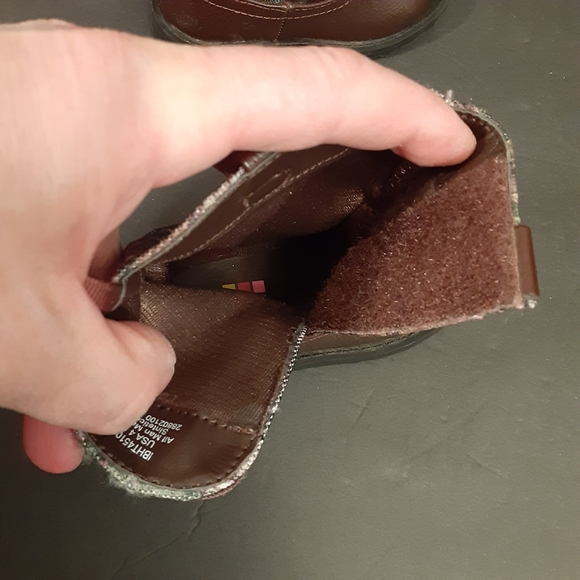 HEALTHTEX Faux Leather/Realtree Camo Boots Velcro/side closure. Like New Size 4C - Picture 8 of 12